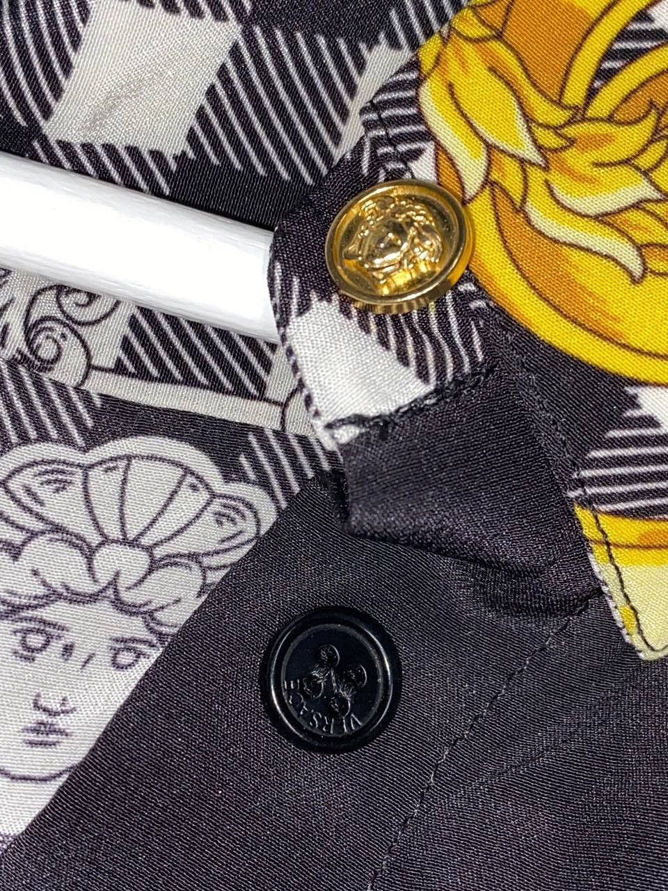 Versace Versace Medusa Gold Chain Silk Shirt Size US S / EU 44-46 / 1 - 3 Thumbnail