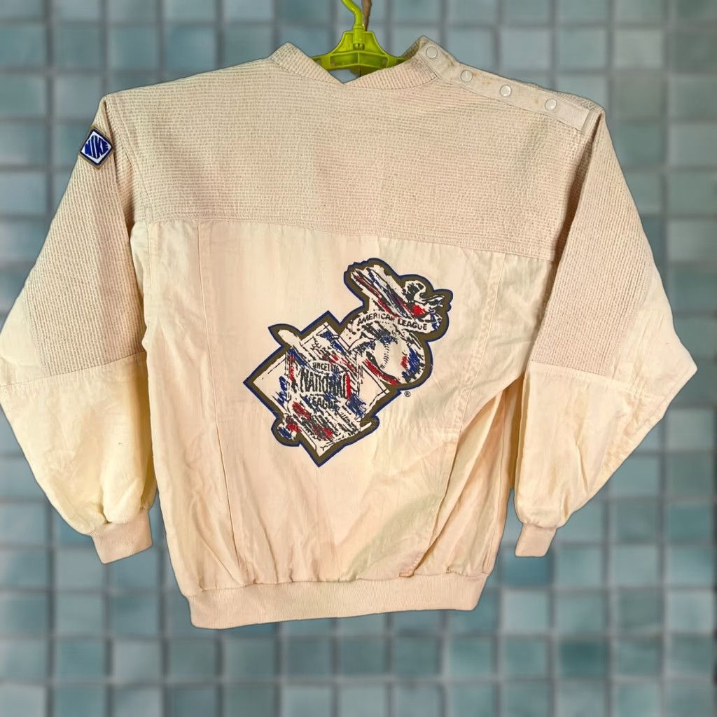 Nike VINTAGE Nike Sweatshirt Adult Medium Ivory Graphic Print Long Sleeve Crew Neck American Mens Size US M / EU 48-50 / 2 - 1 Thumbnail