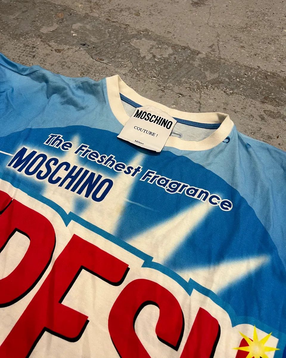 Moschino SS2019 Moschino Blue Fresh Fragrance Bottle T-Shirt Size US L / EU 52-54 / 3 - 5 Thumbnail
