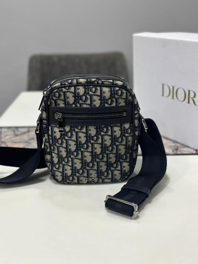Christian Dior Monsieur × Dior Authentic Christian Dior Oblique Blue Beige Crossbody Bag Size ONE SIZE - 2 Thumbnail