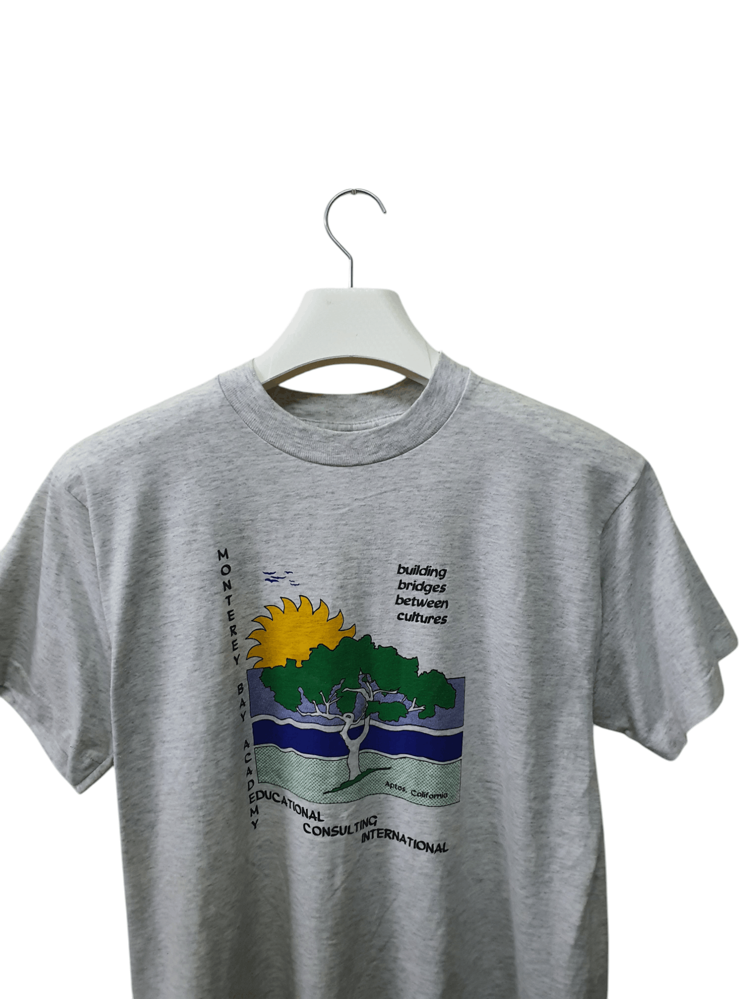 Fruit Of The Loom vintage T-shirt from the Monterey Bay Academy Size US M / EU 48-50 / 2 - 2 Thumbnail