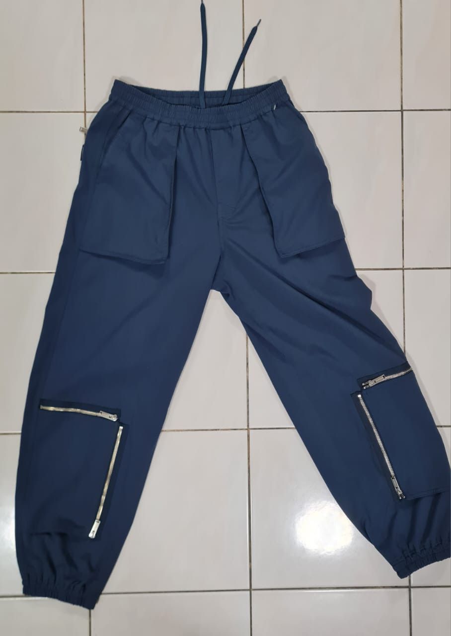 GU × Undercover GU X UNDERCOVER MULTI POCKETS JOGGERS PANTS Size US 30 / EU 46 - 2 Thumbnail