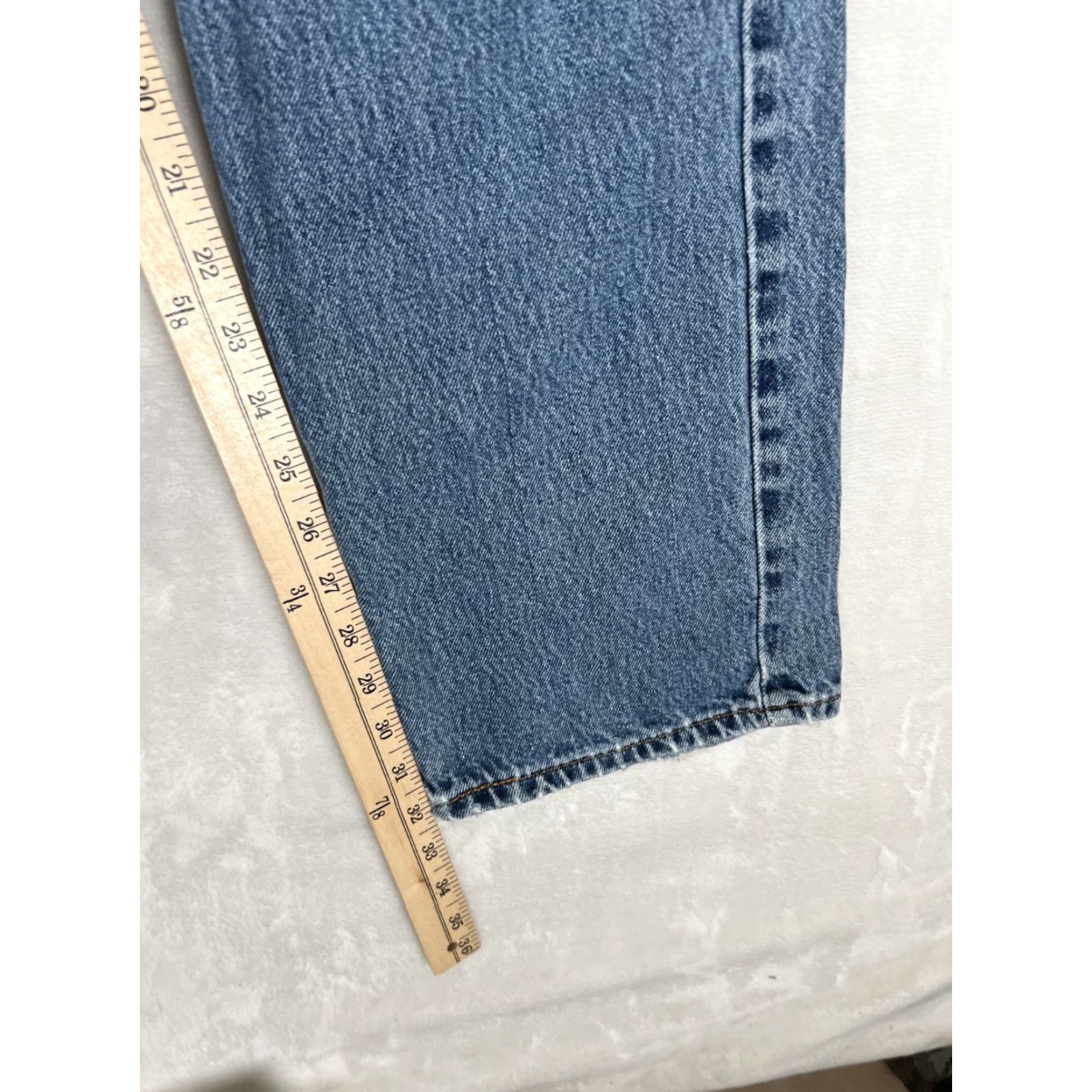 Levi's VINTAGE Levi’s 505 Jeans Size 36x32 Denim Blue 90s USA Regular Mens Straight 5-Pocket Mexico Medium Wash Size US 36 / EU 52 - 2 Thumbnail