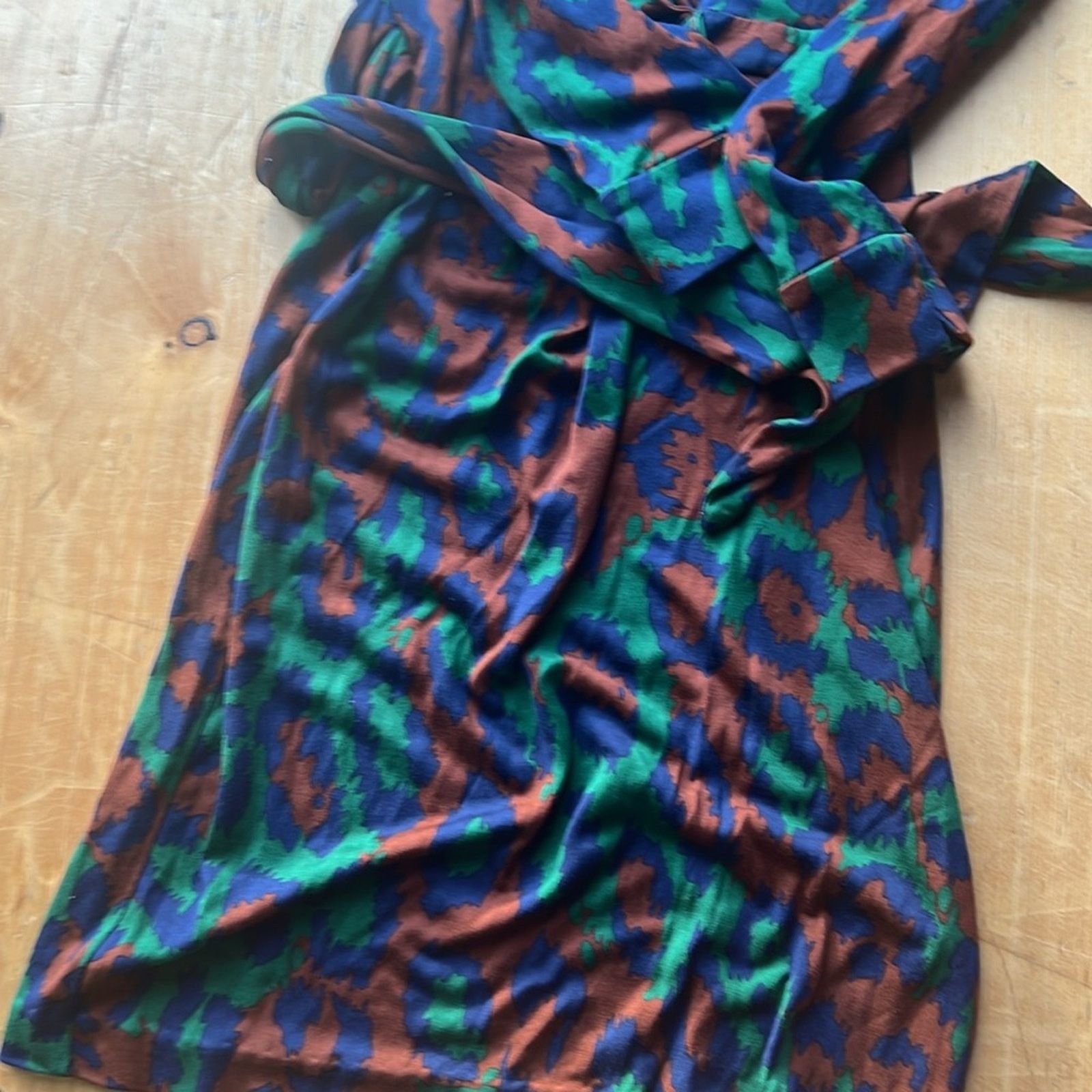 Diane von Furstenberg DVF Savannah 100% silk wrap dress green rust navy leopard 2 Size XS / US 0-2 / IT 36-38 - 4 Thumbnail