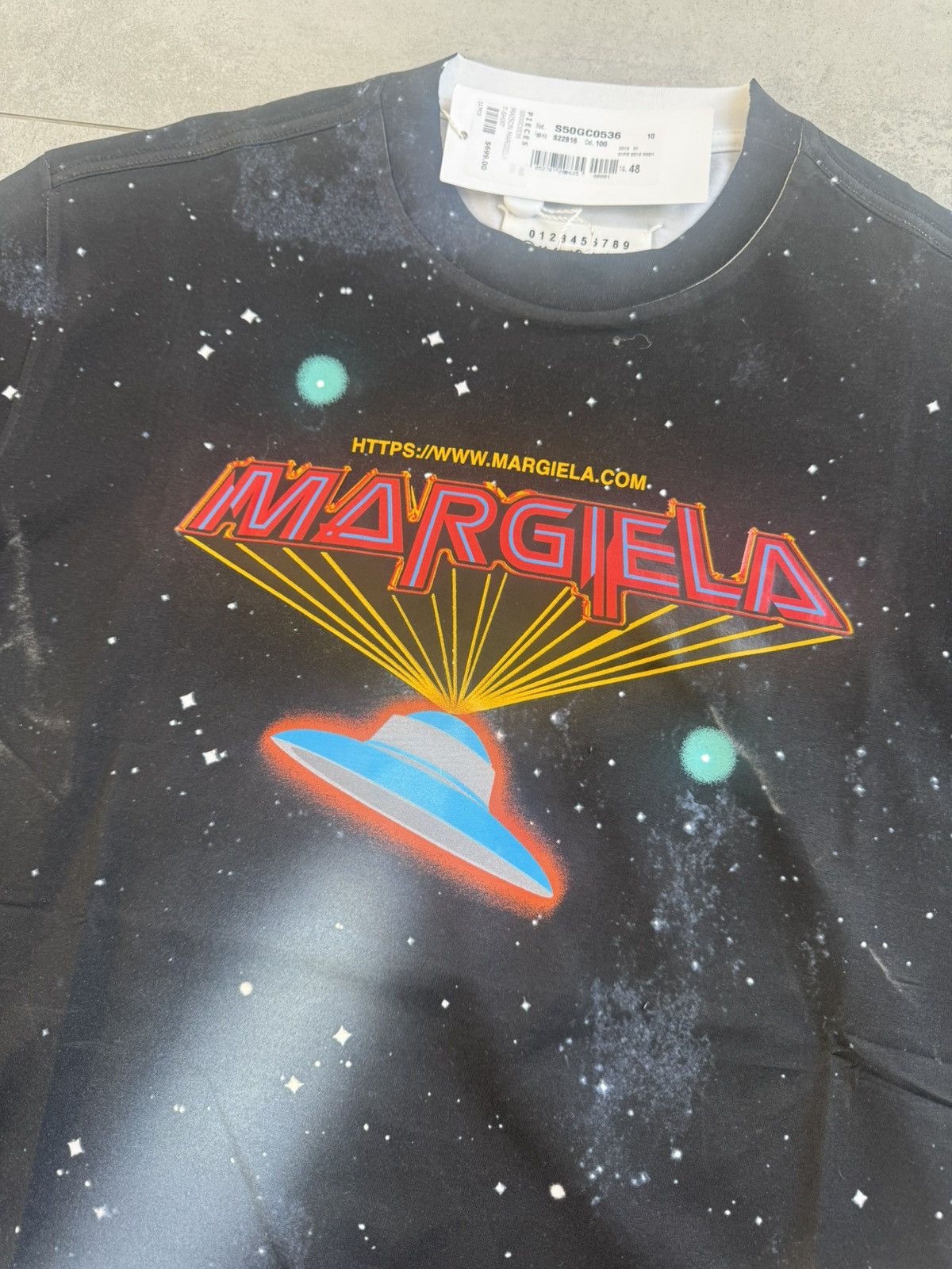 Maison Margiela Maison Margiela Space UFO Logo Tee Size US M / EU 48-50 / 2 - 2 Thumbnail