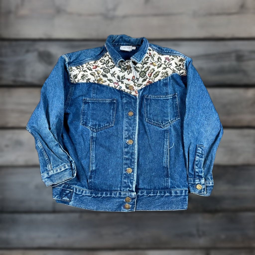 Calvin Klein VINTAGE Calvin Klein Floral Tapestry Jean Jacket Women Small Blue Denim USA Tag Size 28" / US 6 / IT 42 - 1 Thumbnail