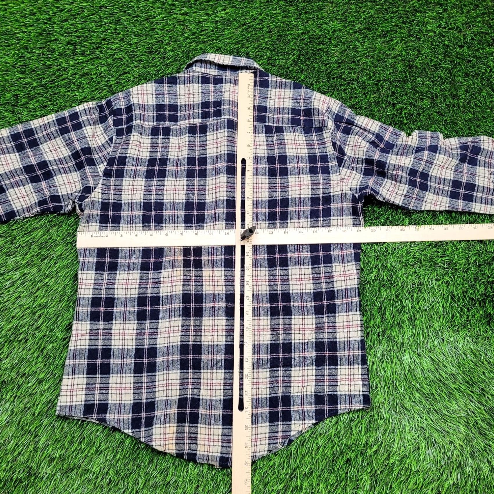 Vintage VINTAGE Northwest Territory Button Shirt Plaid Flannel Long Sleeve Navy Cream Red Accent Pockets 1990s Men S Regular Chest 38 in Boys? Size US S / EU 44-46 / 1 - 4 Thumbnail