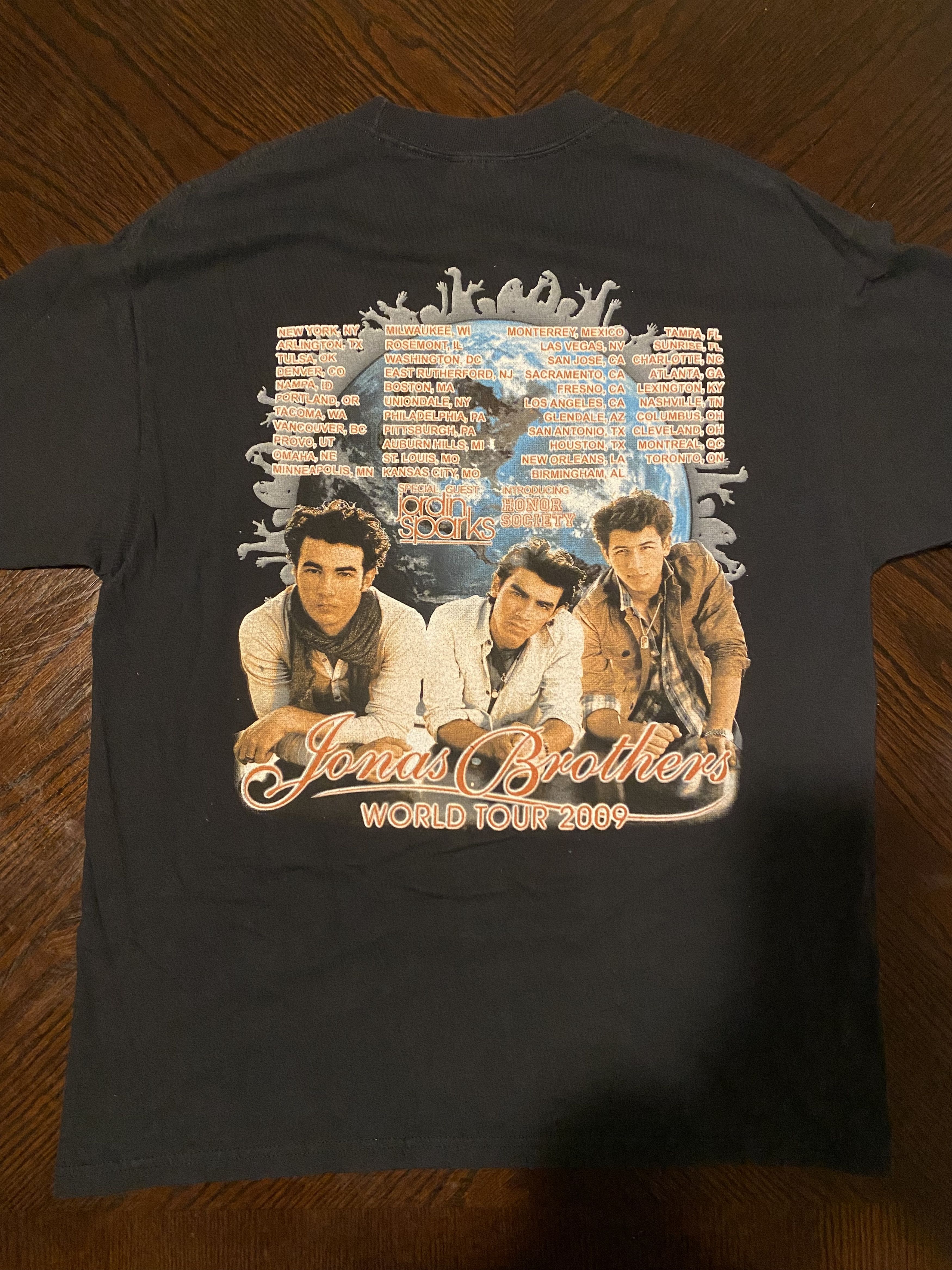 Other 2009 Jonas Brothers World Tour Size US L / EU 52-54 / 3 - 3 Thumbnail