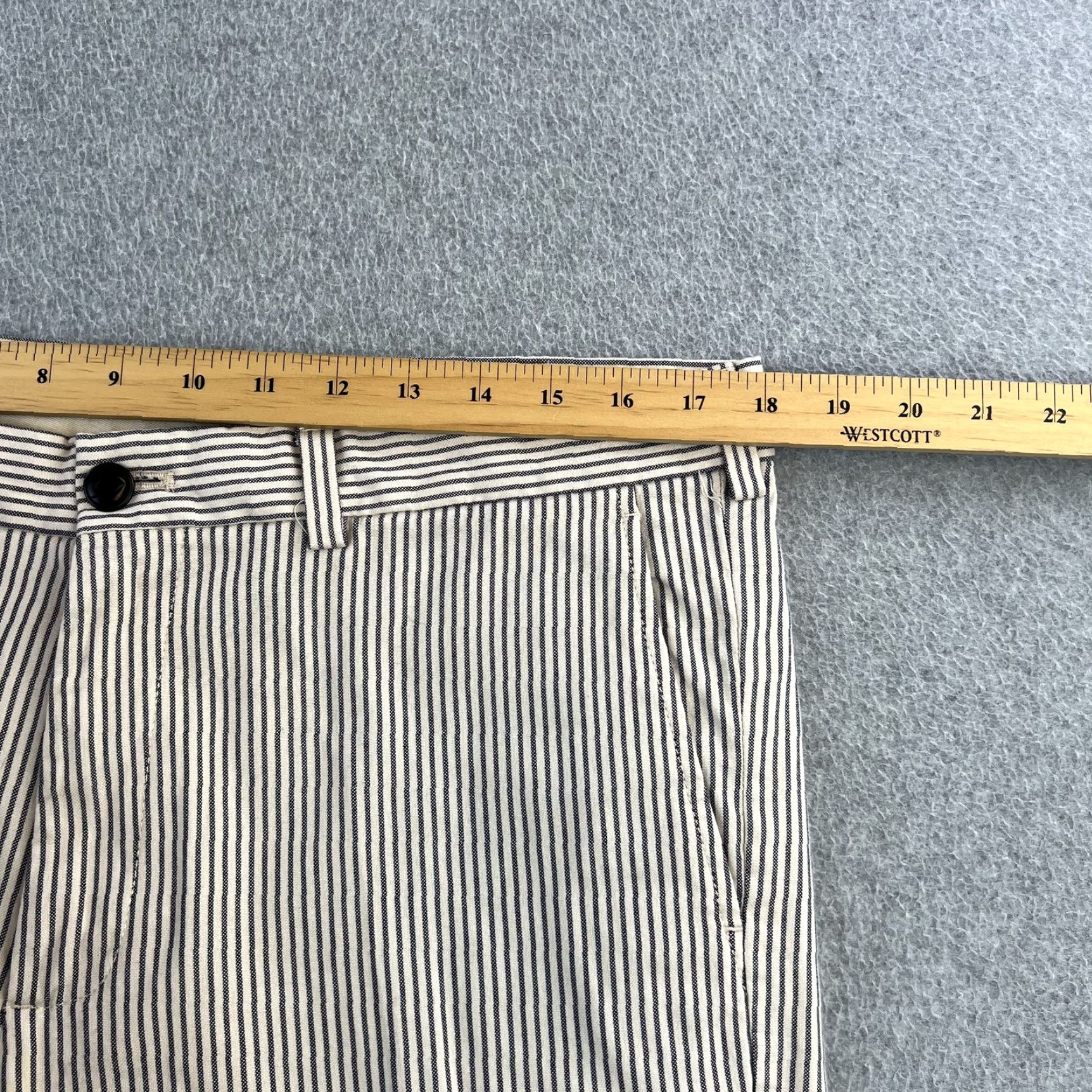 Brooks Brothers VINTAGE Brooks Brothers Red Fleece Pants Mens 35x34 White Navy Striped Classic Size US 35 - 2 Thumbnail