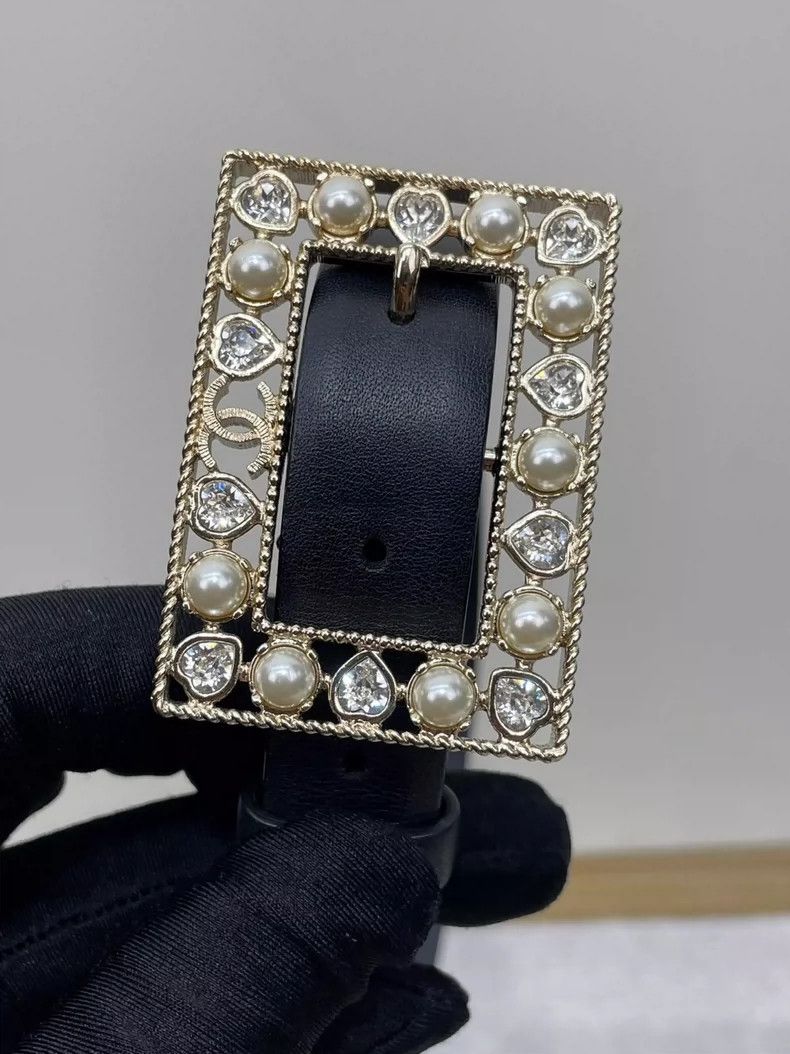 Chanel Chanel Pearl rhinestone square buckle belt 2504-Nextarrow Size ONE SIZE - 3 Thumbnail