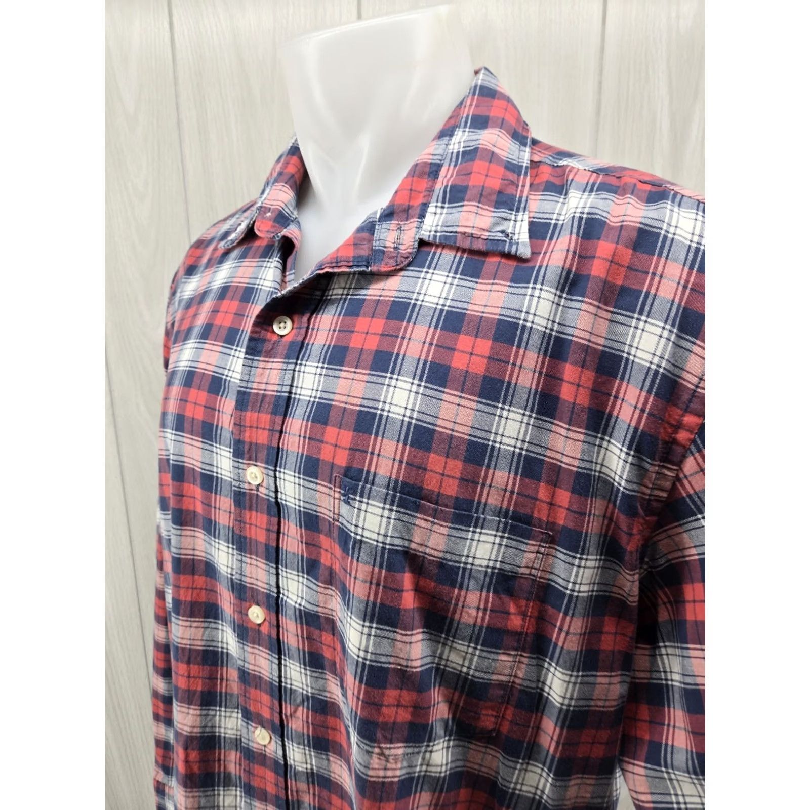 Izod VINTAGE IZOD Saltwater Relaxed Classics Red Plaid L/S Button Down Shirt Mens XL Size US XL / EU 56 / 4 - 5 Thumbnail