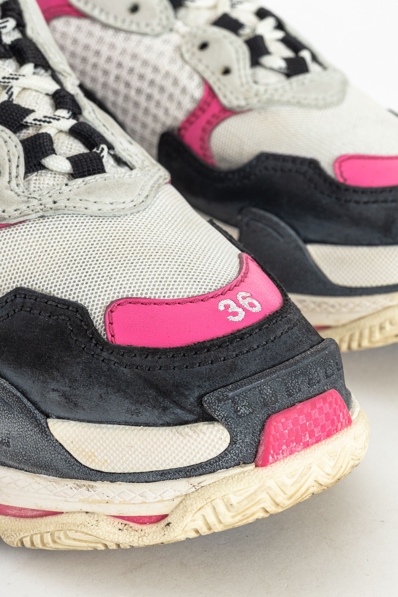 Balenciaga Balenciaga Triple S Chunky Low-Top Sneakers Size US 6 / IT 36 - 7 Thumbnail