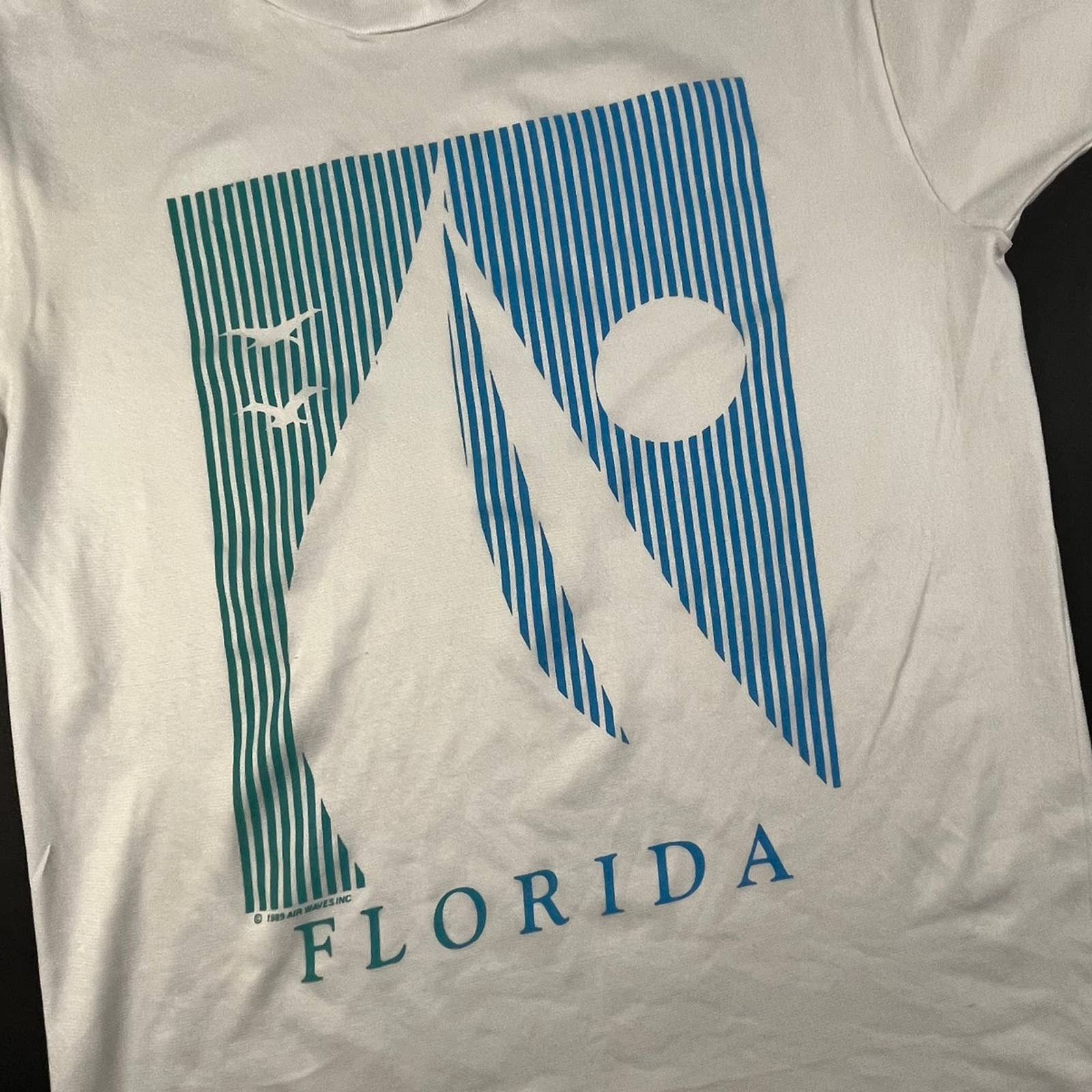 Vintage Vintage 1989 Florida Sailboat Graphic T-shirt Small White Size S / US 4 / IT 40 - 2 Thumbnail
