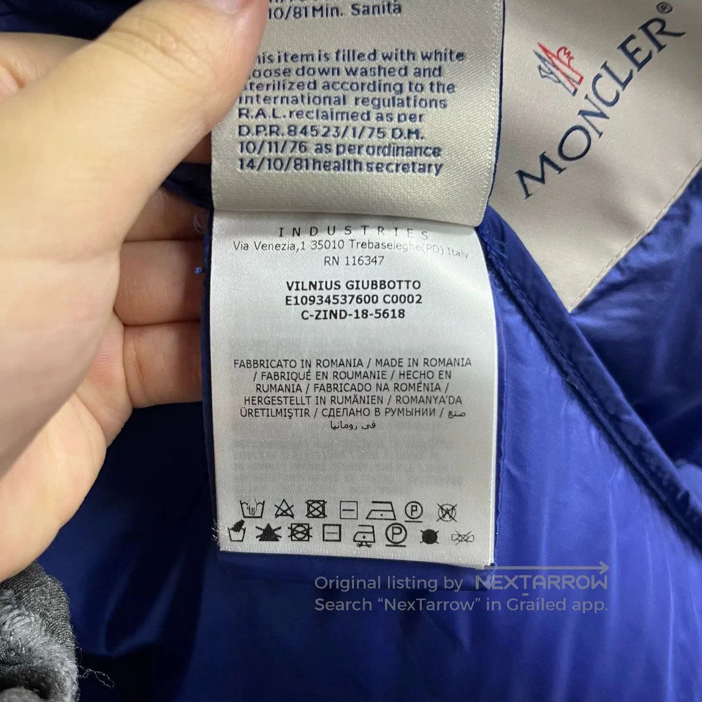 Moncler Moncler Blue Solid Letter Hoodless Down Jacket. Size US S / EU 44-46 / 1 - 4 Thumbnail