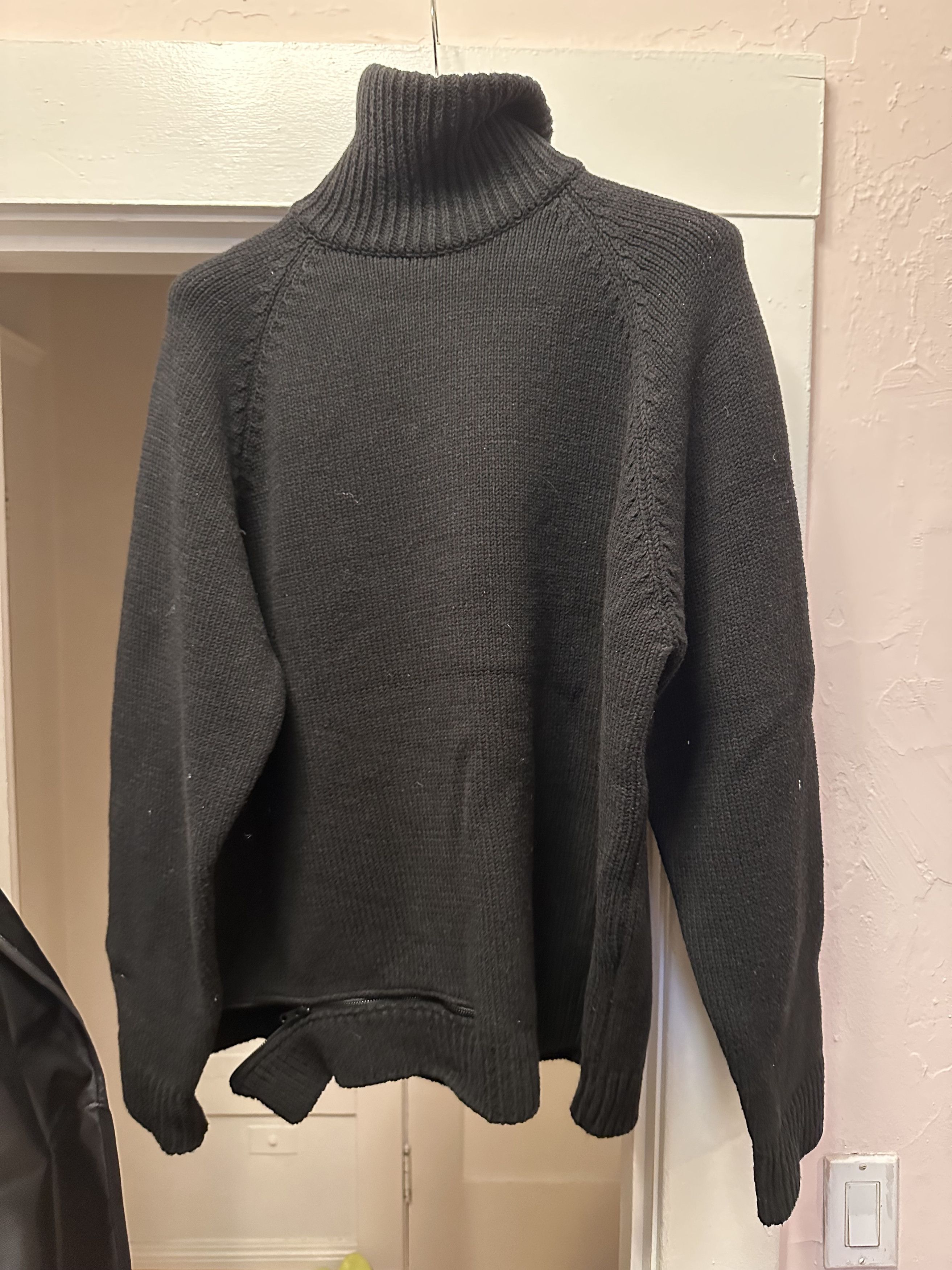 D by D Black Zip Hem Turtleneck Size US M / EU 48-50 / 2 - 1 Thumbnail