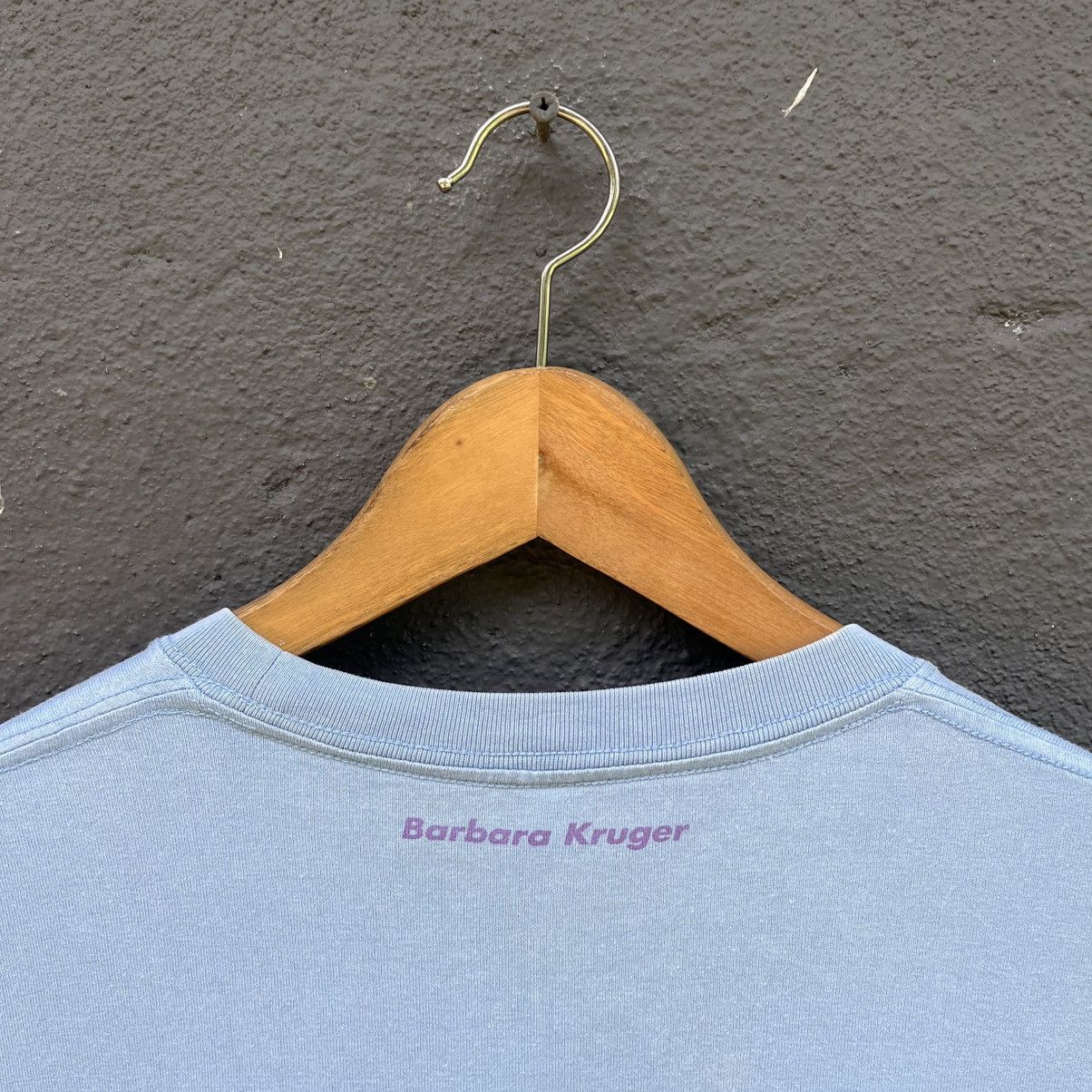Uniqlo Thrashed Faded Barbara Kruger X Uniqlo Japanese Brand Tee Size US M / EU 48-50 / 2 - 3 Thumbnail