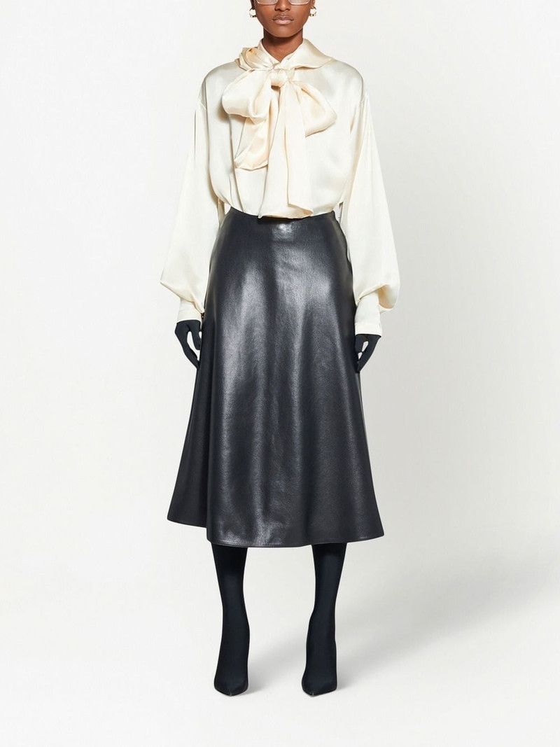 Balenciaga o1srvl11e0526 A-Line Skirt in Black Size 28" / US 6 / IT 42 - 2 Thumbnail