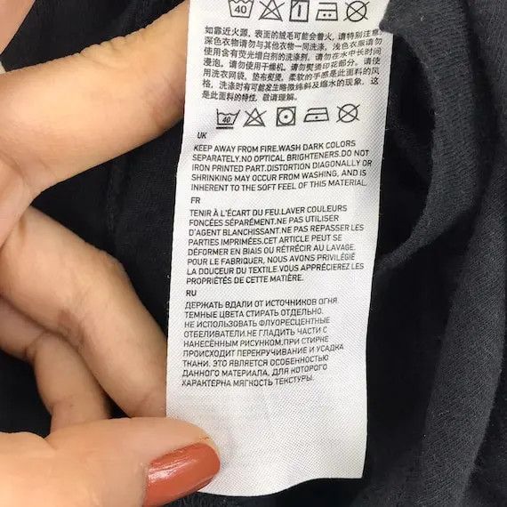 Undercover × Uniqlo Vtg UNDERCOVER x UNIQLO Jun Takahashi Skull Tee Shirt Size US S / EU 44-46 / 1 - 7 Thumbnail