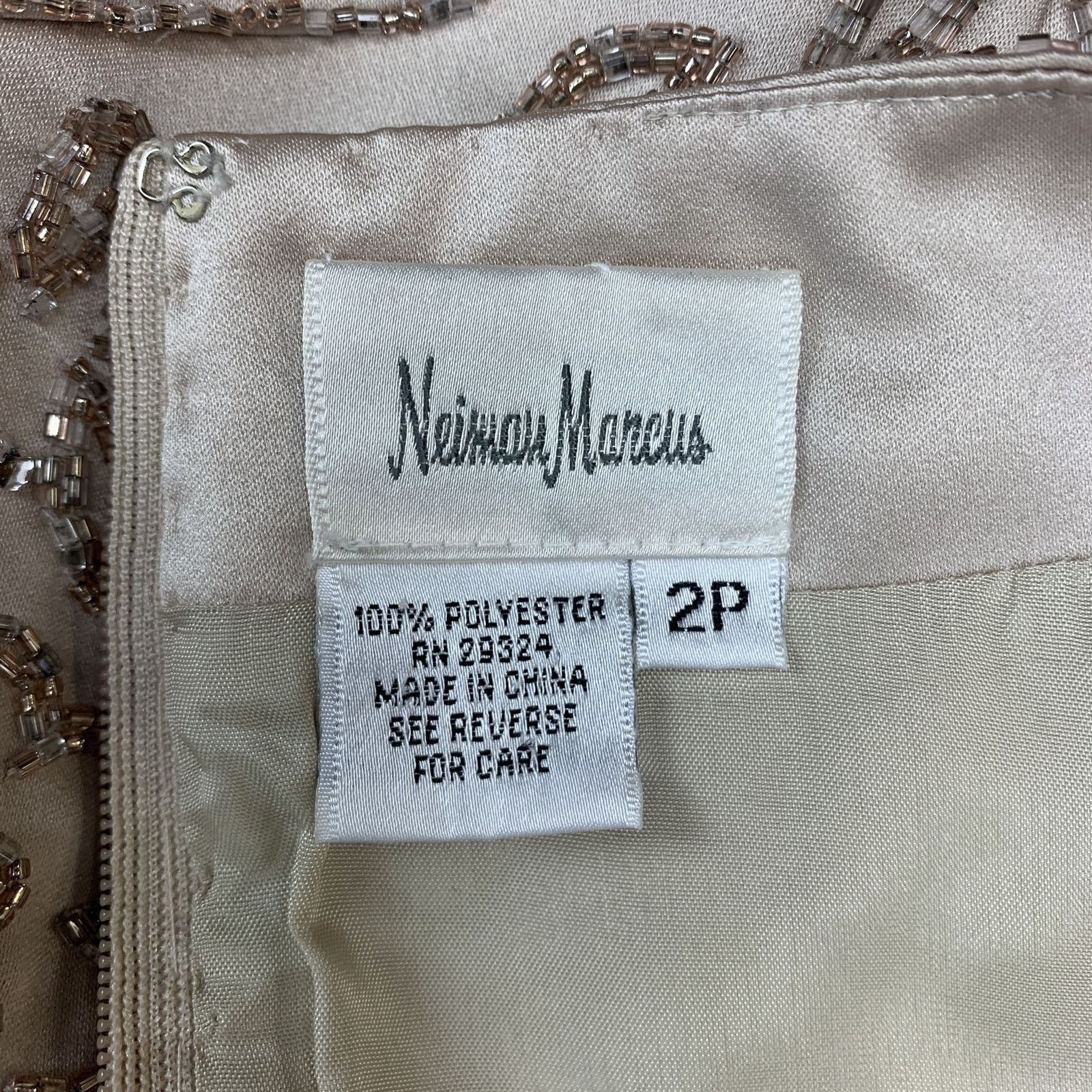 Neiman Marcus Vintage NEIMAN MARCUS Size 2 Beige Beaded Satin Shell Top Size XS / US 0-2 / IT 36-38 - 8 Thumbnail