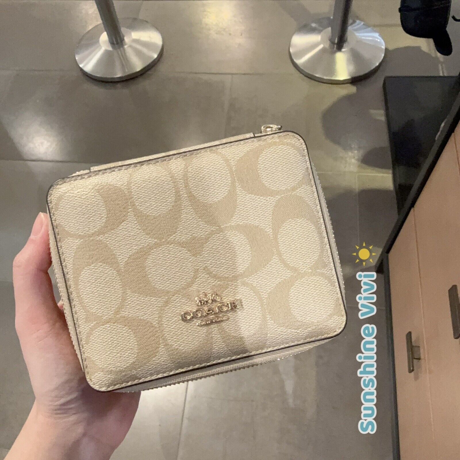 Coach NWT Coach Large Jewelry Box In Signature Canvas C3311 Size ONE SIZE - 1 Thumbnail