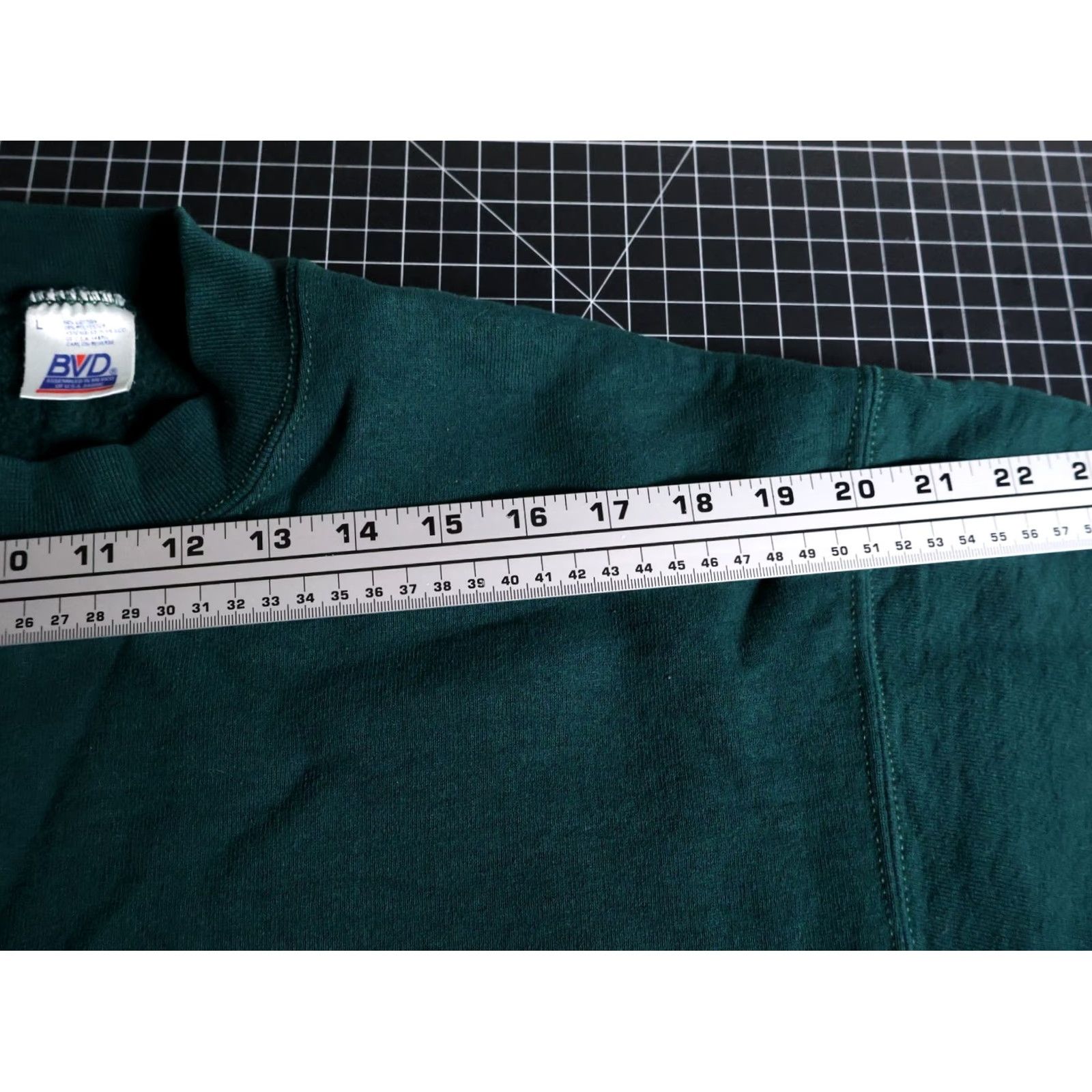 Vintage VINTAGE BVD Sweatshirt Men Large Green Solid Crewneck 50/50 VTG Crew Neck Pullover Shirt Size US L / EU 52-54 / 3 - 7 Thumbnail