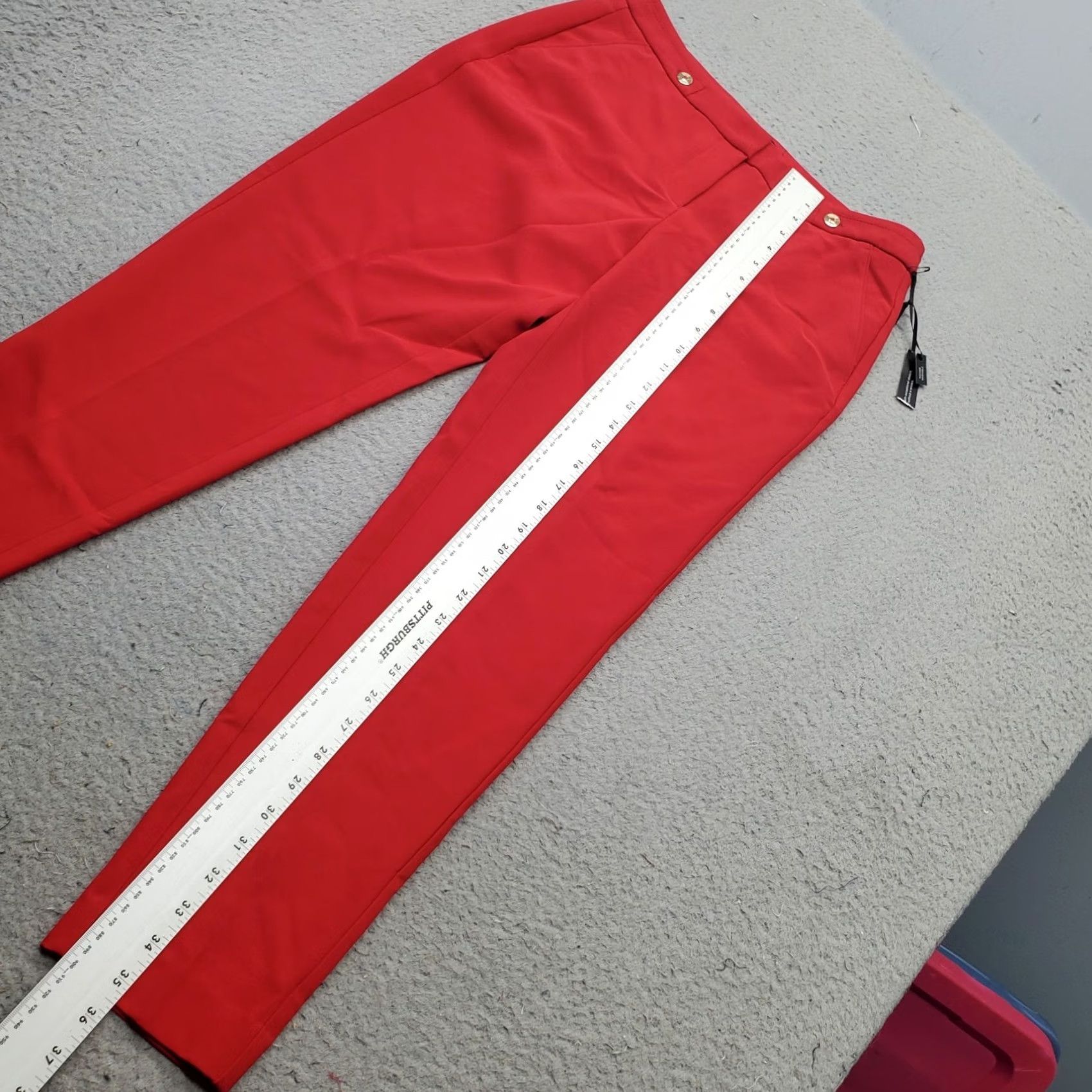 White House Black Market White House Black Market Pants Womens 4R Red Stretch Tapered Ankle 27.75 Inseam 35.5 Outseam Draped Clean NWT Size 27" / US 4 / IT 40 - 6 Thumbnail