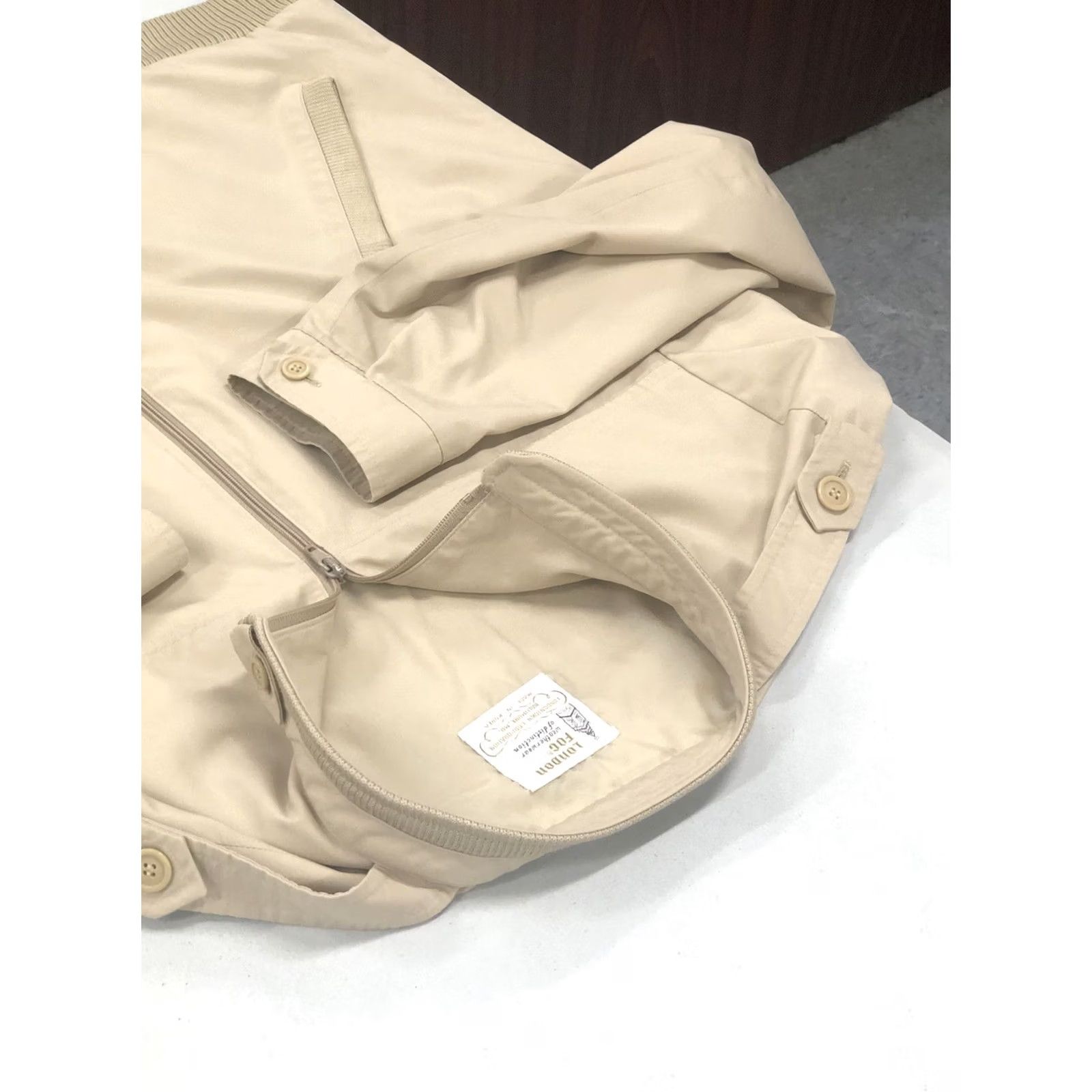 London Fog VINTAGE London Fog Members Only Jacket Travel Coat 46 Reg Tan/Beige Cotton Polyester Zip Solid Bomber Jacket Men Regular Spring Winter Fall Mens Size US S / EU 44-46 / 1 - 4 Thumbnail