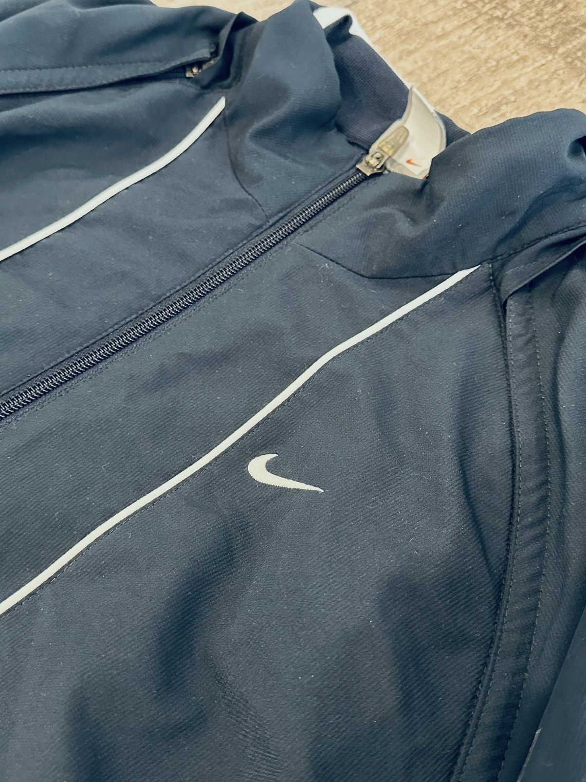 Nike Vintage Nike Dri-FIT Lightweight Jacket – Size L Size US L / EU 52-54 / 3 - 4 Thumbnail