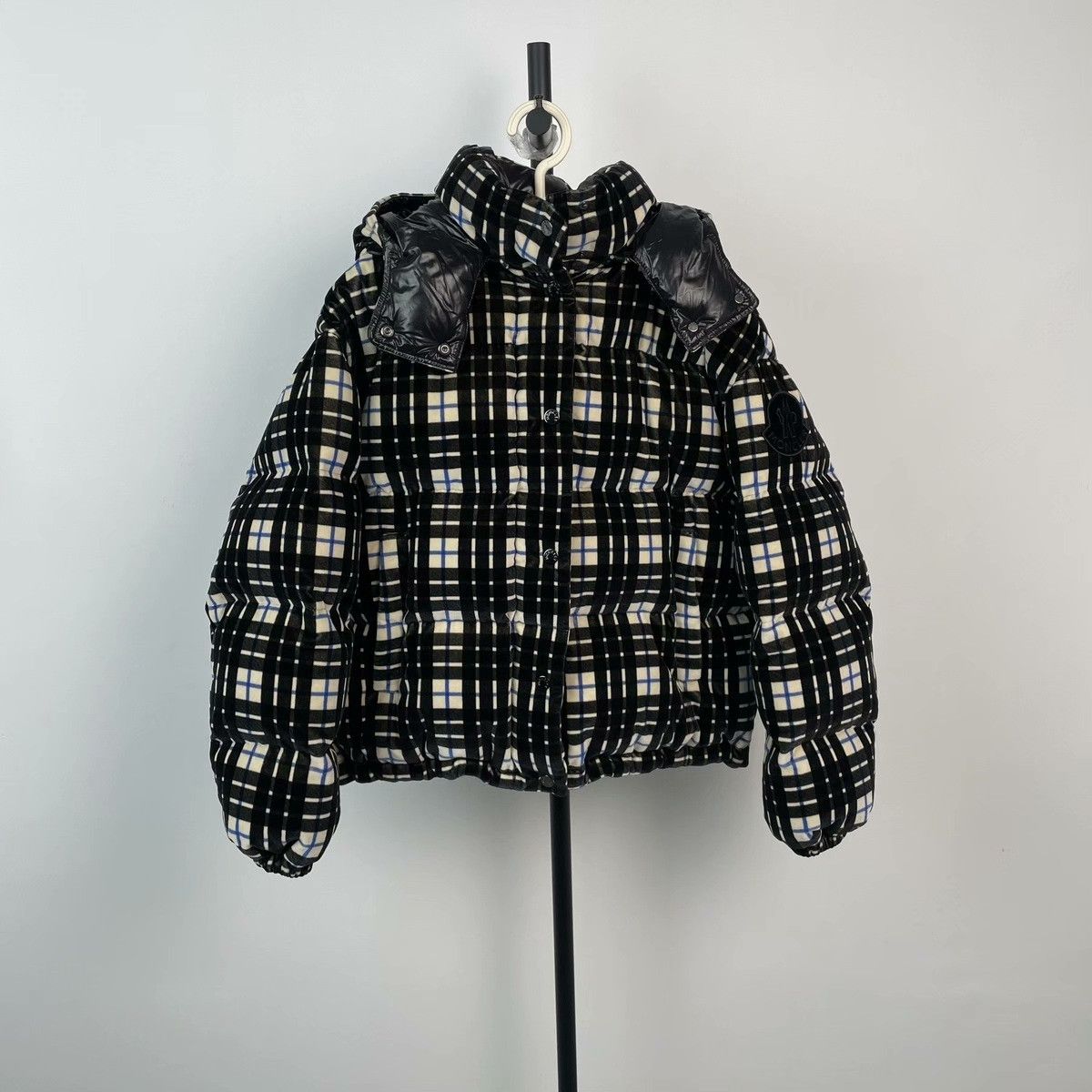 Moncler Moncler Down Plaid Multi Heavy Coat M Men Size US M / EU 48-50 / 2 - 1 Thumbnail