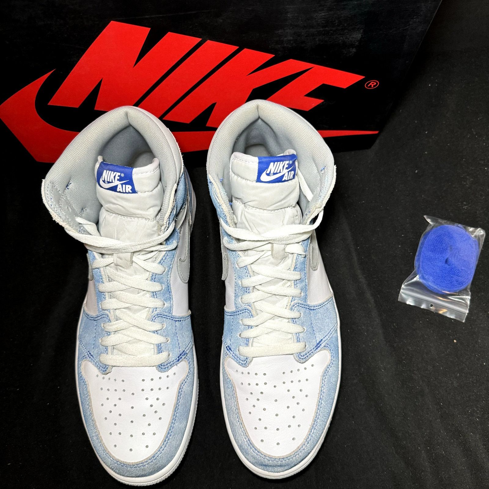 Jordan Brand × Nike Size 11 - Air Jordan 1 Retro High OG Hyper Royal Men's Shoes Size US 11 / EU 44 - 4 Thumbnail