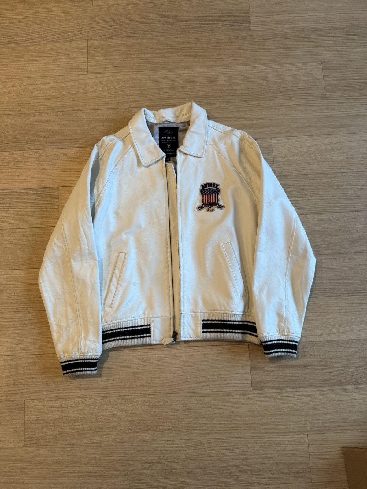 Avirex Avirex White Leather Jacket Size US L / EU 52-54 / 3 - 1 Thumbnail