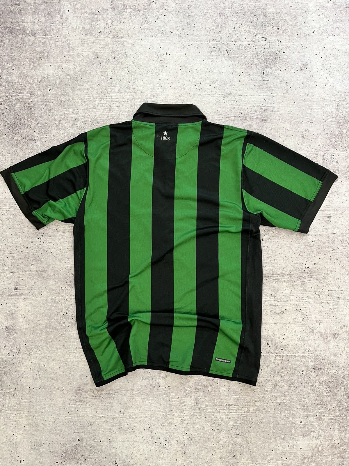 Nike 🩸RARE🩸Nike Celtic Vintage 2006/2007 Jersey Size US L / EU 52-54 / 3 - 7 Thumbnail