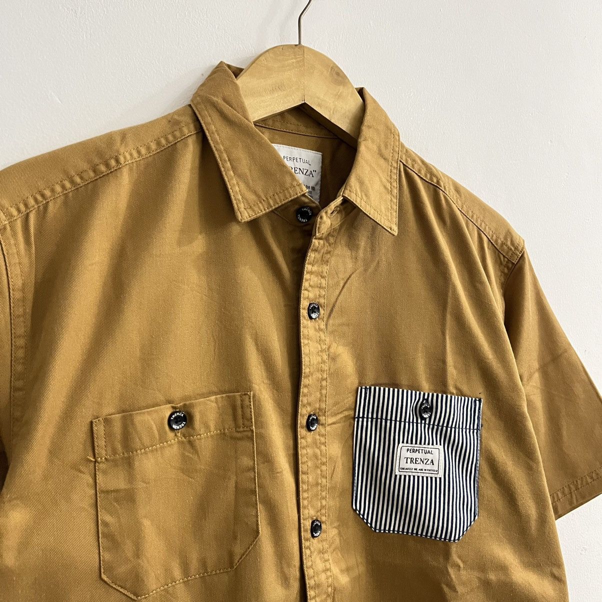 Japanese Brand Trenza Basic With Iconic Striped Pocket Shirt Size US M / EU 48-50 / 2 - 3 Thumbnail