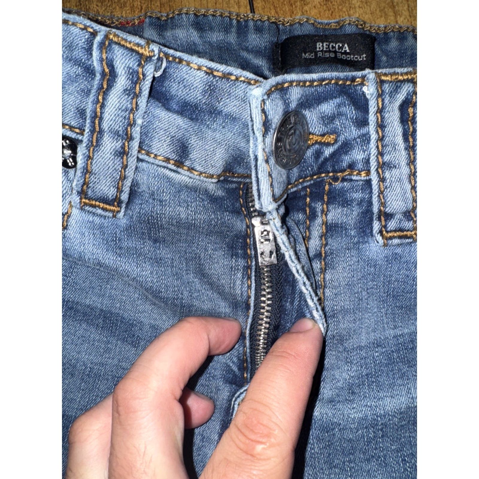 True Religion VINTAGE True Religion Becca Jeans Women’s 28x34 Bootcut Medium Wash Denim Blue 90s Womens Size 28" / US 6 / IT 42 - 6 Thumbnail