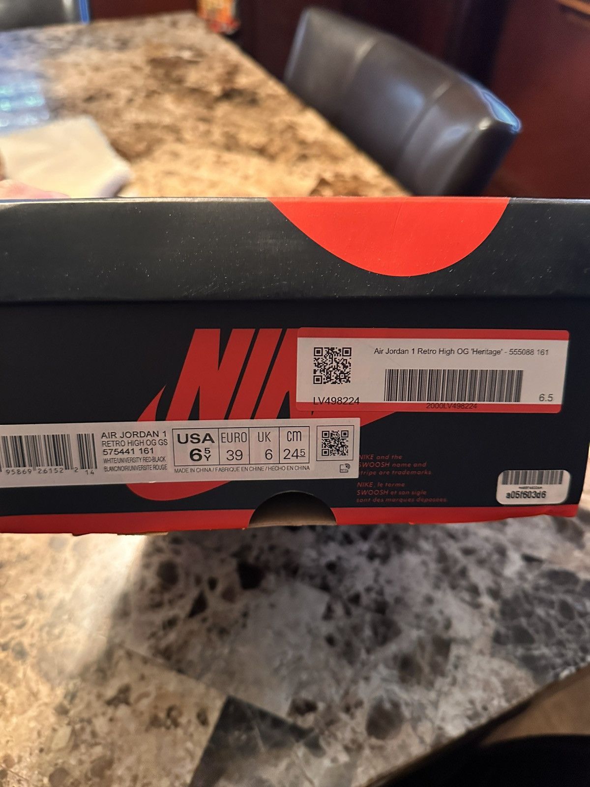 Nike Youth (GS) Nike Air Jordan 1 Heritage Size US 6.5 / EU 39-40 - 3 Thumbnail