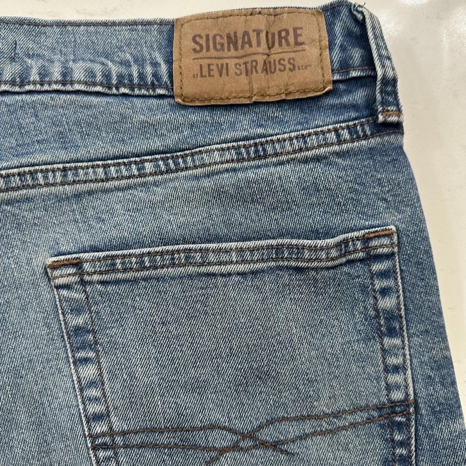 Levi's Signature Levis Jeans Mens 34x30 Blue Slim Straight Light Size US 34 / EU 50 - 3 Thumbnail