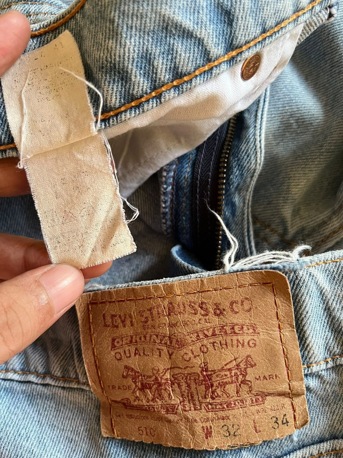 Levi's SALES🔥Vintage 90s Levis 510 Light Wash Distress Loose Jeans Size US 31 - 10 Thumbnail