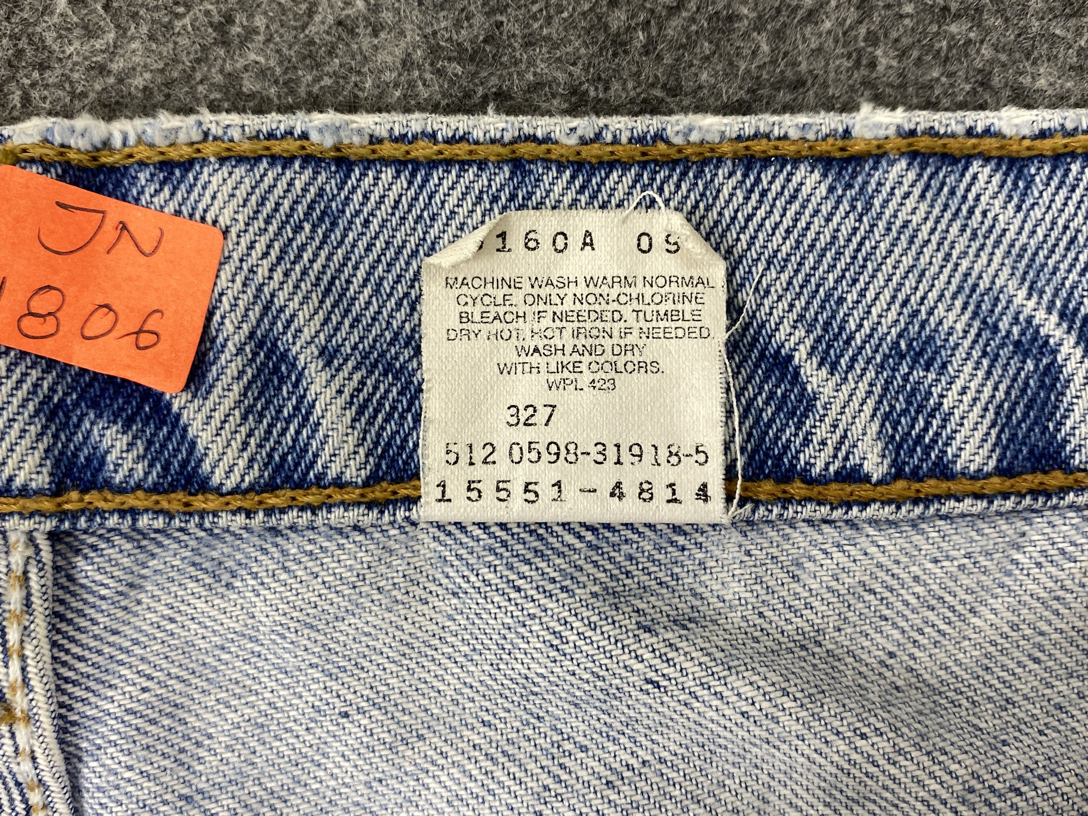Levi's Light Blue Wash Vintage Levi's 550 USA 29x31 Denim JN1806 Size US 29 - 8 Thumbnail