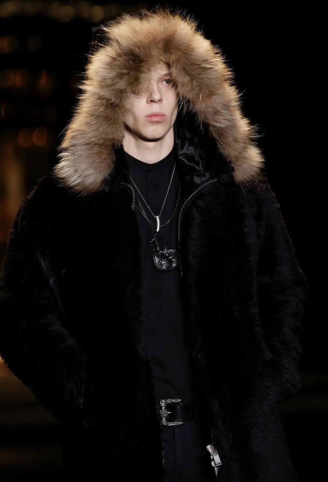 Saint Laurent Paris SAINT LAURENT PARIS AW18 FUR JACKET Size US S / EU 44-46 / 1 - 1 Thumbnail