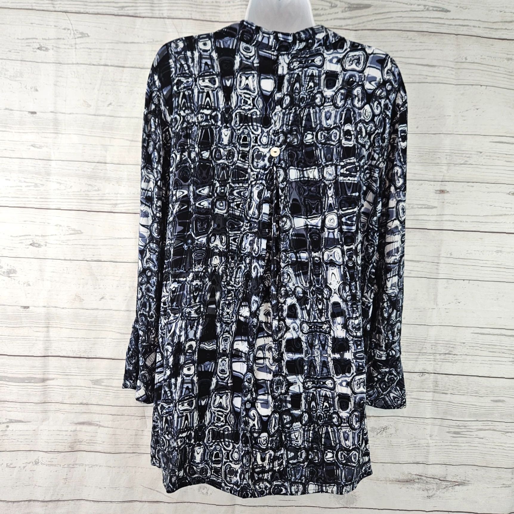 Habitat Habitat Button-Up Top Shirt Womens Medium Blue Black Long Sleeve Rayon Size M / US 6-8 / IT 42-44 - 3 Thumbnail