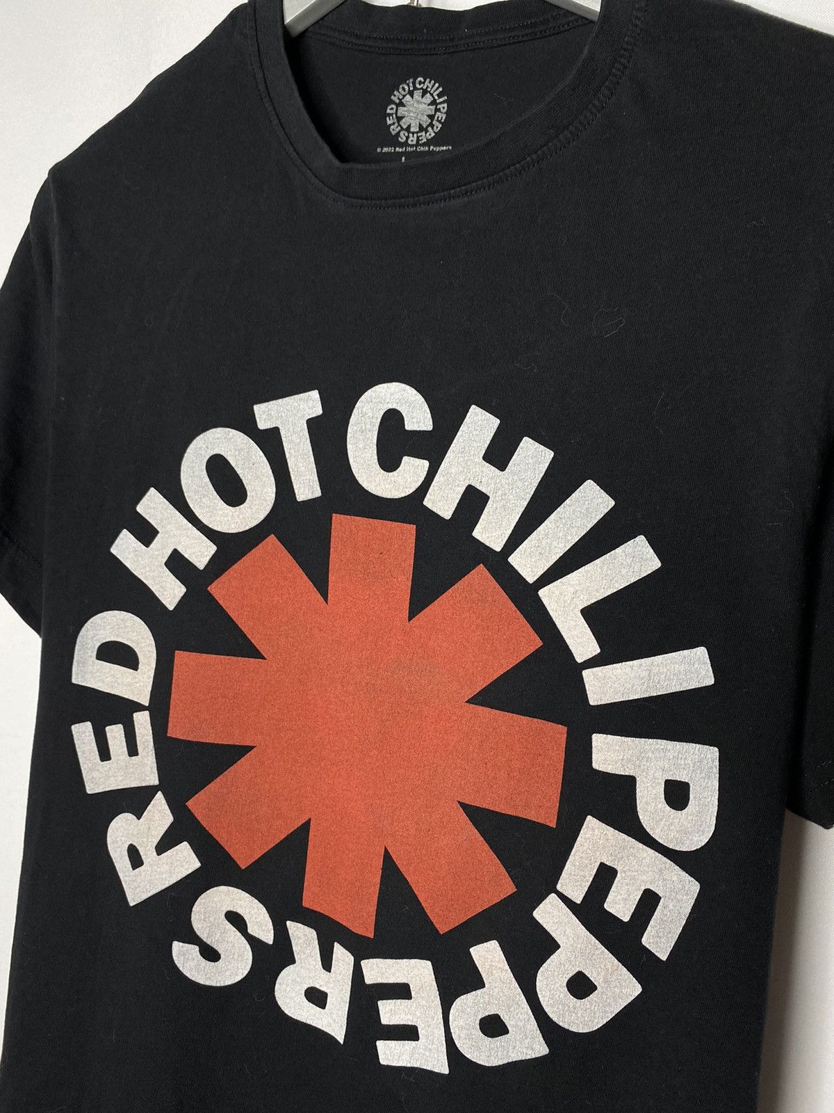 Band Tees 🔥Red Hot Chilli Peppers T-Shirt Short Sleeve Big Logo🔥 Size US L / EU 52-54 / 3 - 3 Thumbnail