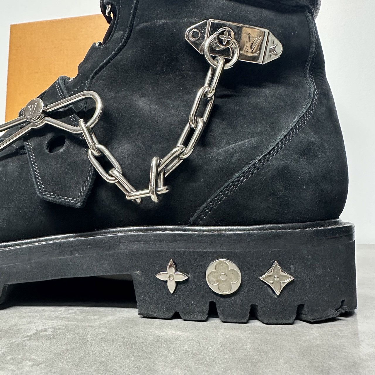 Louis Vuitton Louis Vuitton Size 8 staples edition rockstar creeper boots Size US 9 / EU 42 - 4 Thumbnail