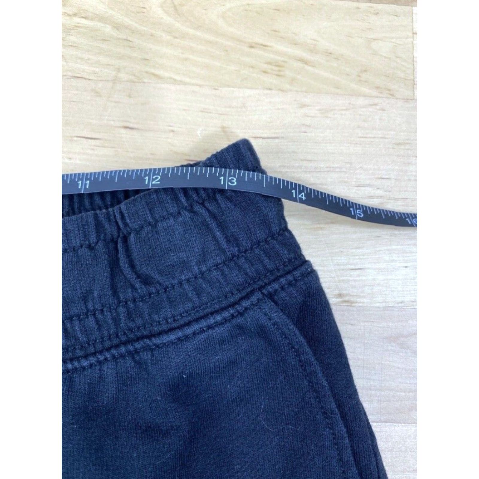 Vintage **VINTAGE Divided Women's Joggers Size S** User: **Divided Women's Joggers Size S** Size 28" / US 6 / IT 42 - 7 Thumbnail
