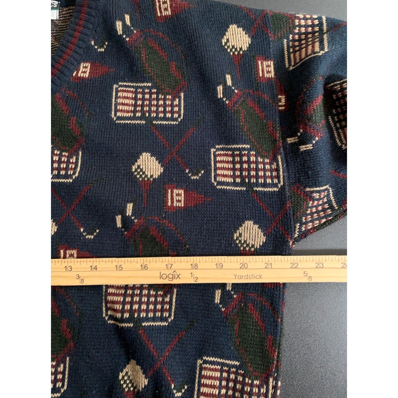 Vintage VINTAGE MunsingWear Golf Sweater Mens Large Dark Blue V-Neck Preppy AOP Retro 90s Shirt Size US L / EU 52-54 / 3 - 5 Thumbnail