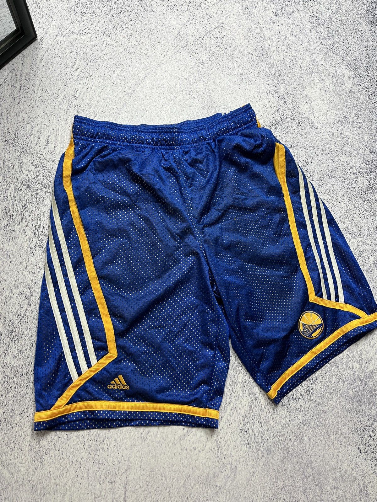 Adidas × NBA × Vintage Vintage Adidas Golden State Warriors NBA Shorts Size US 32 / EU 48 - 4 Thumbnail
