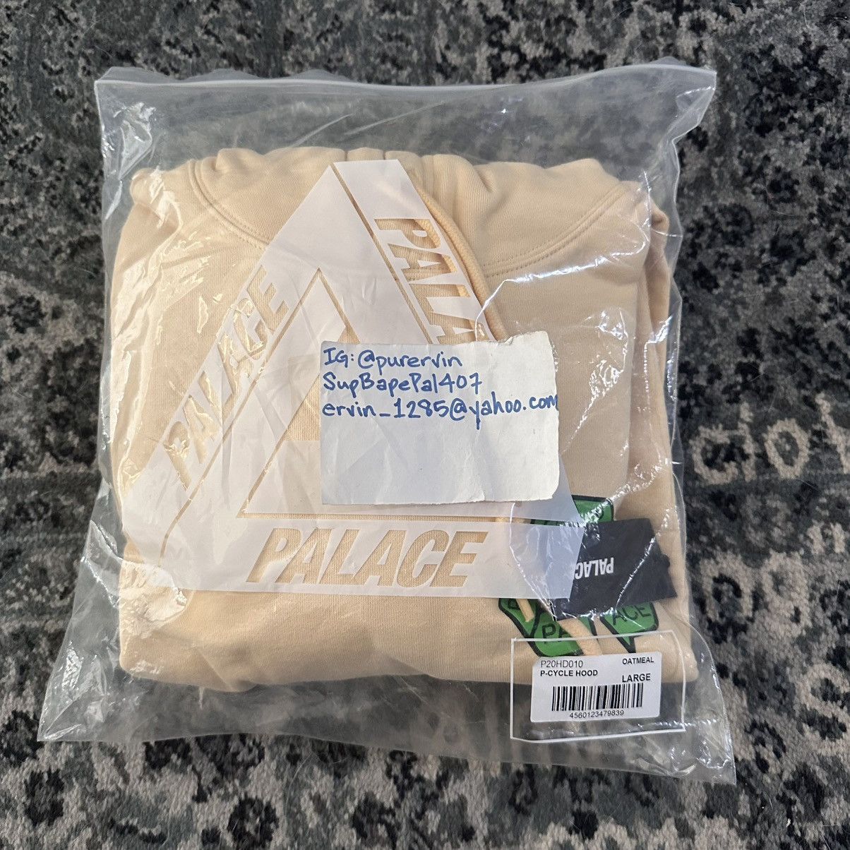 Palace P-Cycle Hood Oatmeal size Large Size US L / EU 52-54 / 3 - 1 Thumbnail