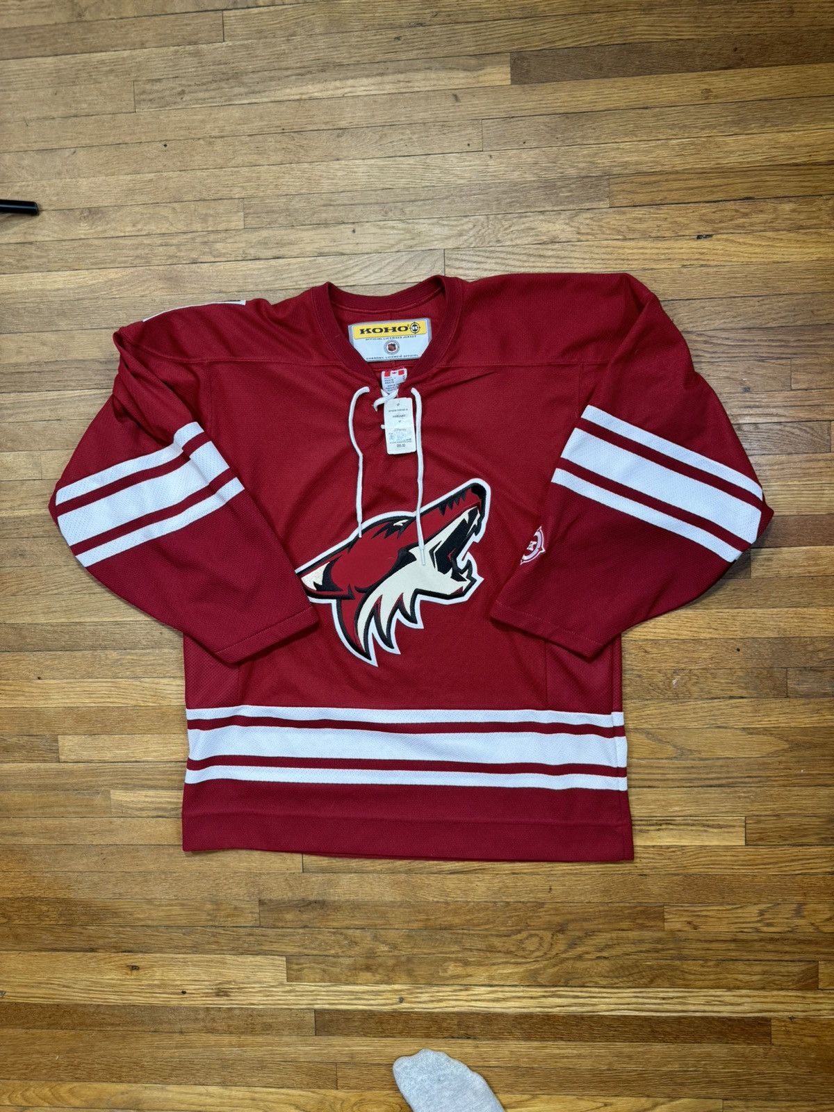 NHL × Vintage Vintage Phoenix Coyotes Hockey Jersey Size US M / EU 48-50 / 2 - 1 Thumbnail