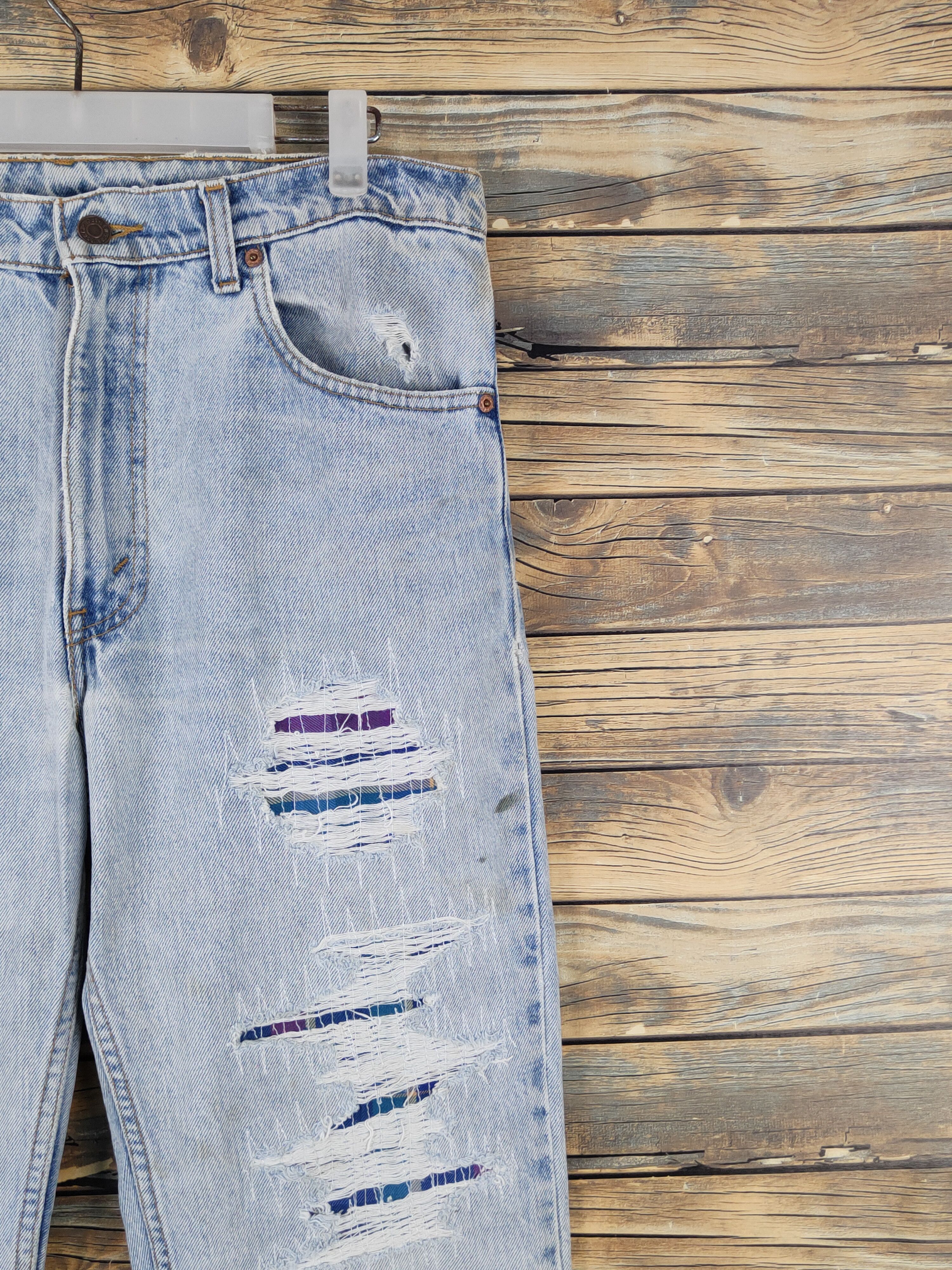 Levi's 505 Levi's Light Blue Distressed Ripped Jeans #W1572 Size US 34 / EU 50 - 6 Thumbnail