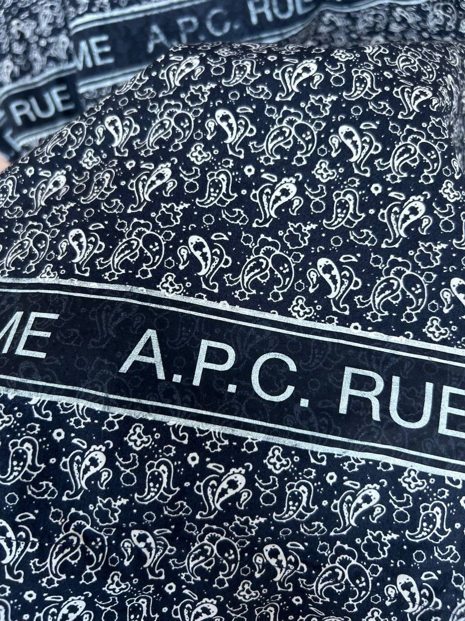 A.P.C. A.P.C. Bandana-Print Cotton Poplin Button Shirt Mens Size L Size US L / EU 52-54 / 3 - 16 Thumbnail