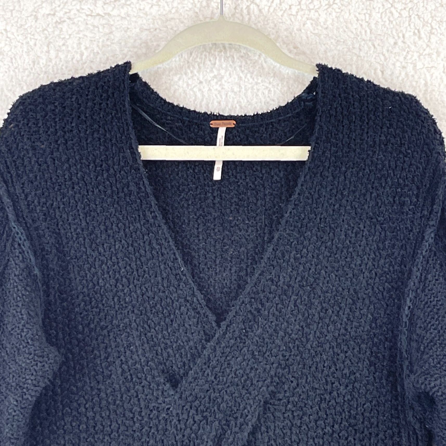 Free People Free People Coco V-Neck Front Twist Sweater Women Knit Long Sleeve Size XS Black Pullover Size XS / US 0-2 / IT 36-38 - 3 Thumbnail